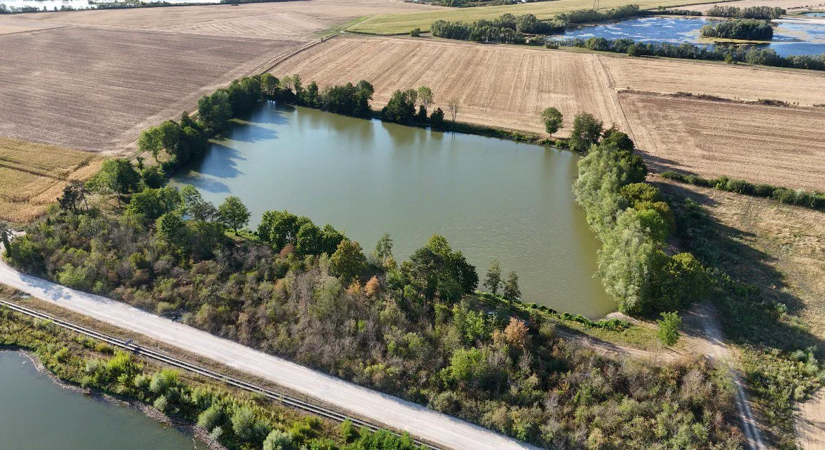 A vendre etang.
