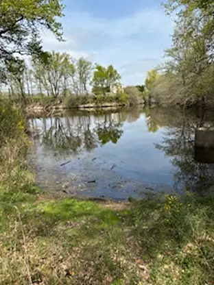Étang de pêche à Arthun
