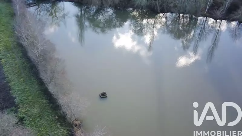 Étang de pêche de 1 ha à Saint-Désiré