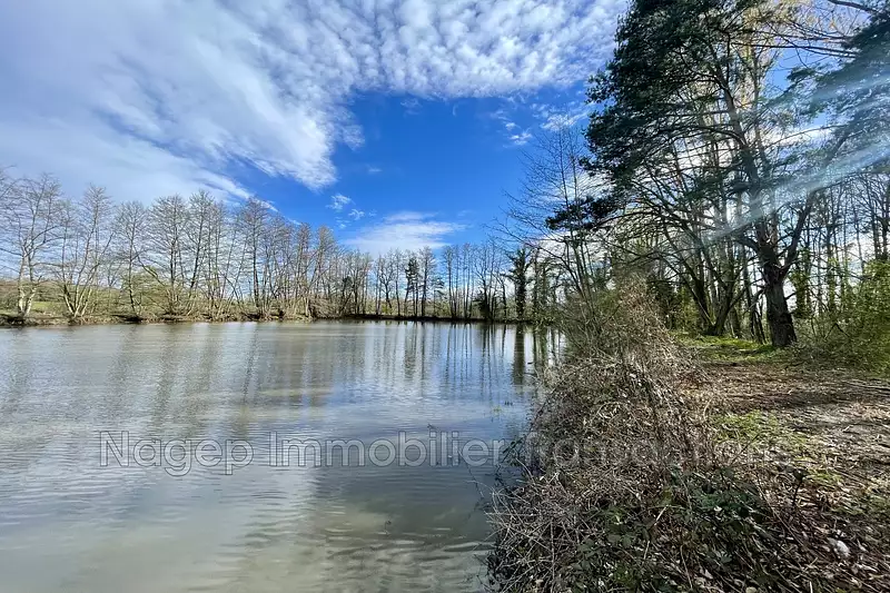 Étang d'agrément à Lezoux