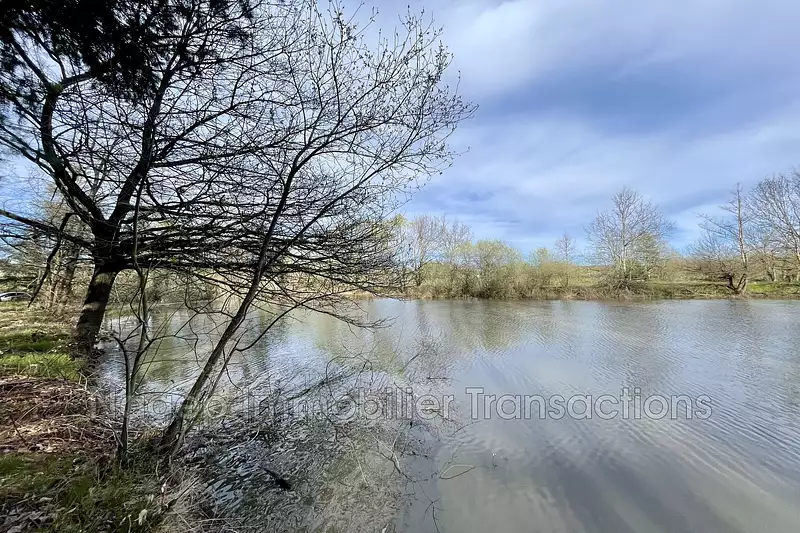 Étang d'agrément à Lezoux — photo 2