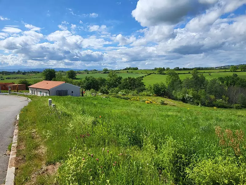 Étang de pêche à Saint-Marcel-de-Félines — photo 3