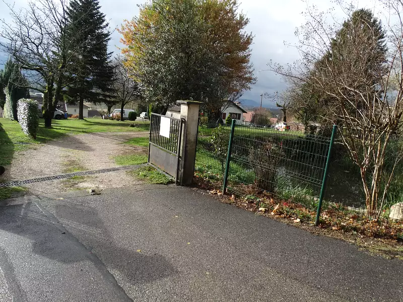 Étang d'agrément à La Buisse — photo 4