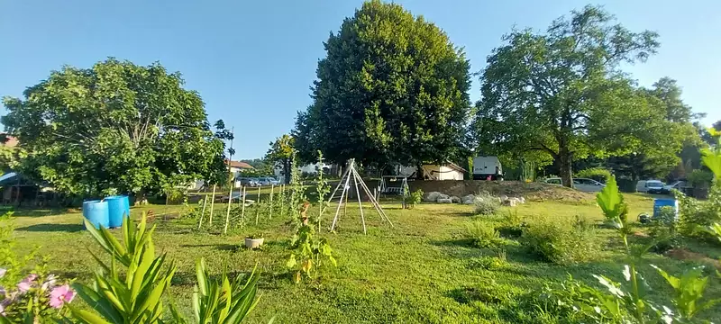 Étang d'agrément à La Buisse