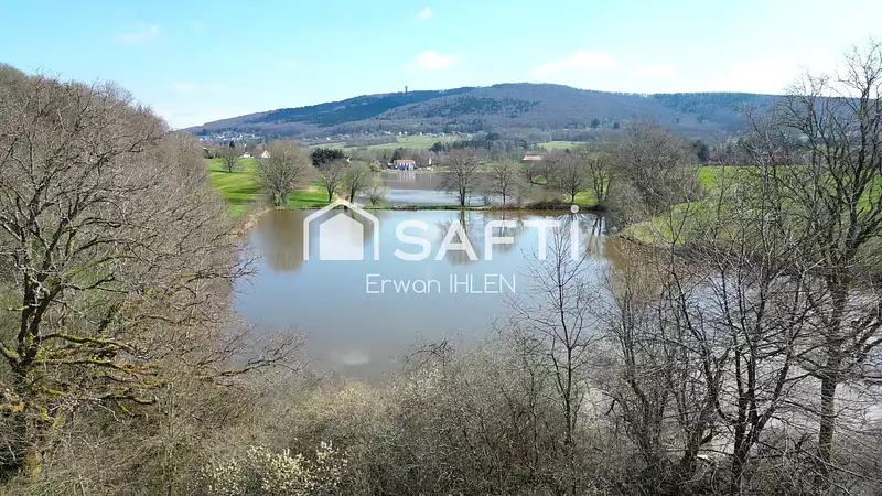 Étang d'agrément de 1 ha à Evette-Salbert