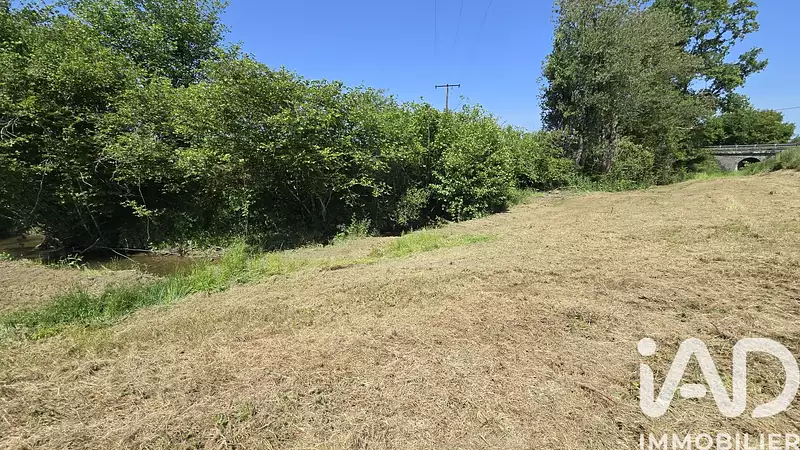 Étang d'agrément à Vieux-Vy-sur-Couesnon — photo 2
