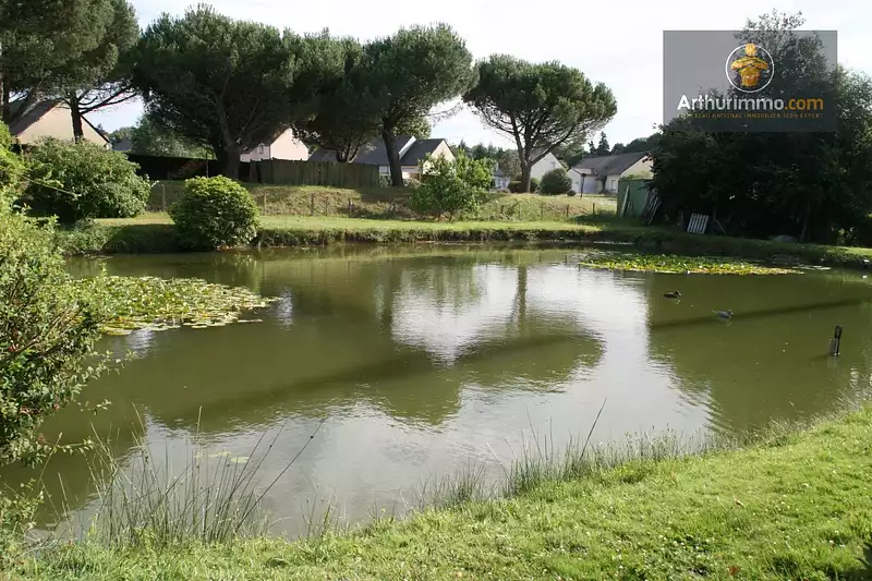 Étang d'agrément à Guégon