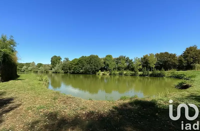 Étang de pêche de 1 ha à La Berthenoux — photo 3