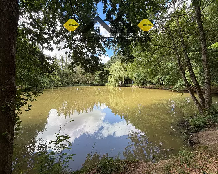 Étang de pêche à Neuvy-en-Sullias