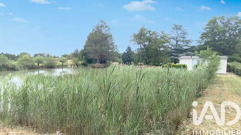 Étang de pêche à Tendu