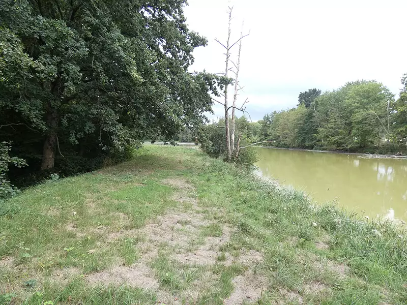 Étang de pêche à Sully-sur-Loire — photo 5