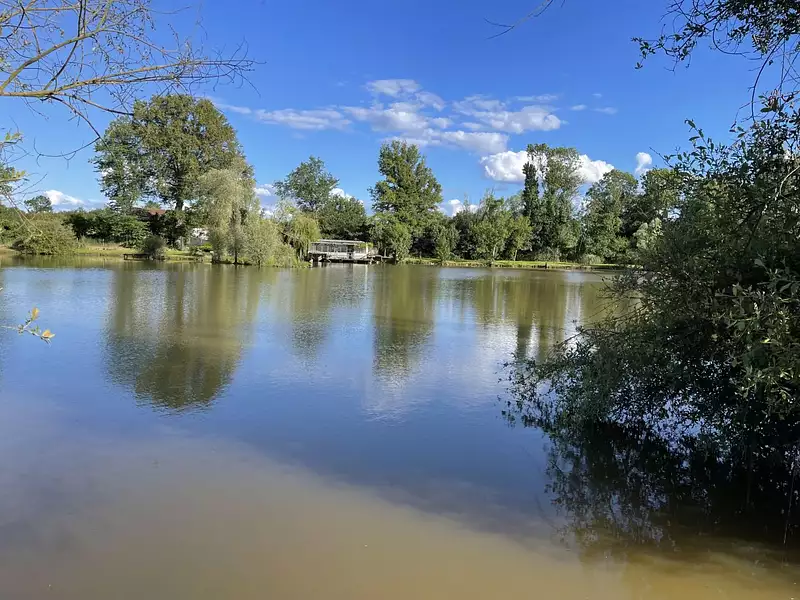 Étang de pêche à Morlac — photo 3