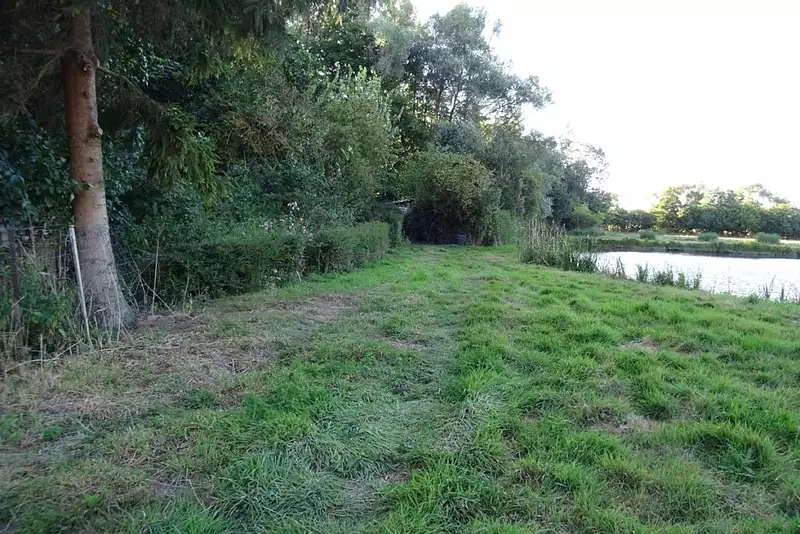Étang de pêche à Ville-sur-Ancre — photo 2