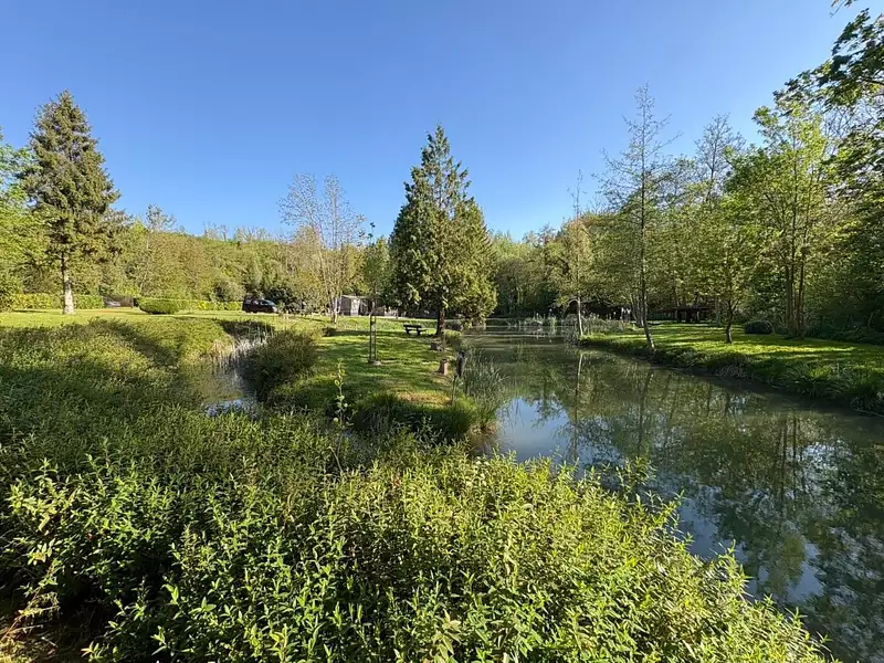 Étang de pêche à Étinehem-Méricourt