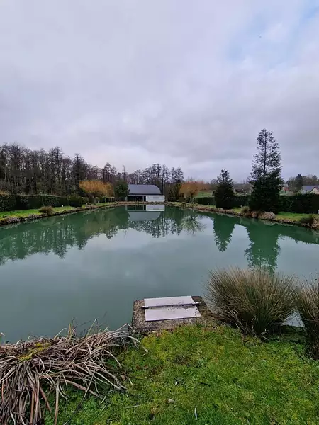 Leisure lake with woodland, 0.9 ha in Hauts-de-France — photo 3