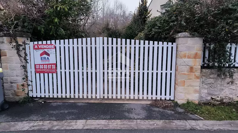 Étang d'agrément à Ballancourt-sur-Essonne