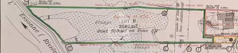 Étang d'agrément à Ballancourt-sur-Essonne