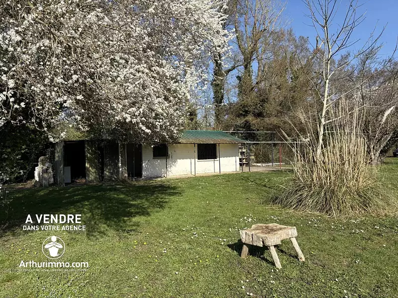 Fishing lake with cottage, 1.08 ha in Normandy — photo 4