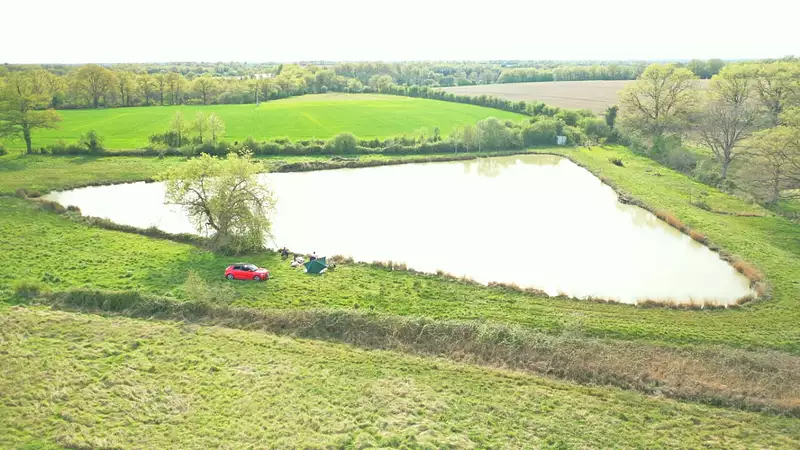 Étang de pêche à Millac