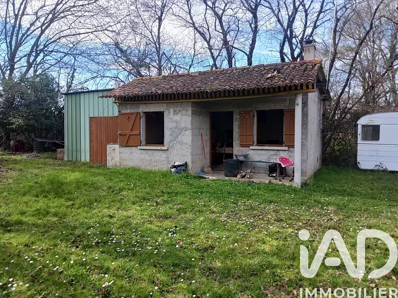 Fishing lake 1.6 ha with facilities in Poitou — photo 5