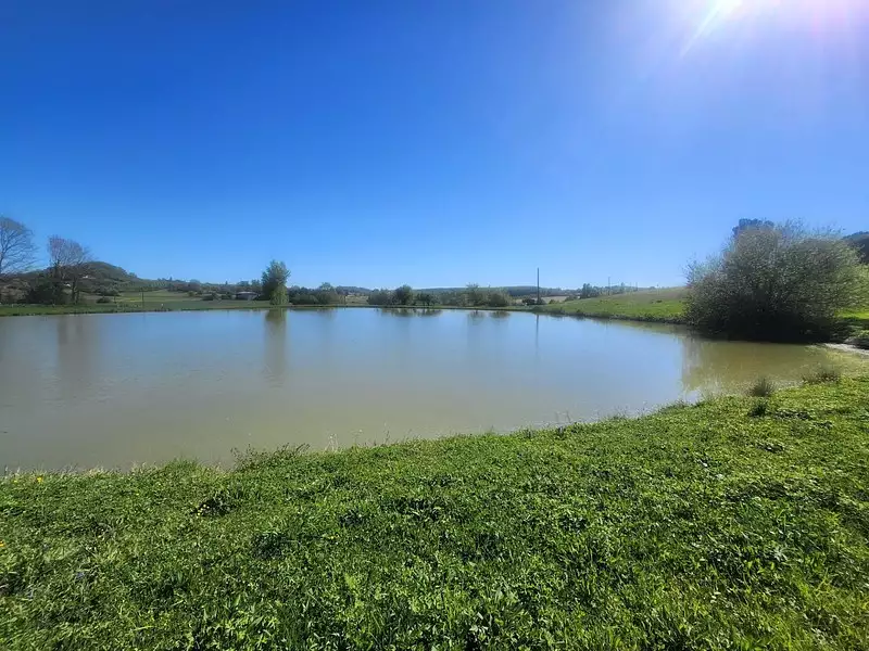 Étang de pêche à Villeneuve-sur-Lot — photo 3
