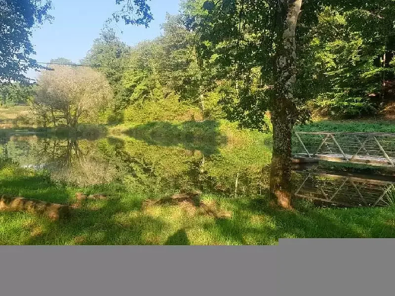 Étang de loisir à Saint Leonard De Noblat (87)