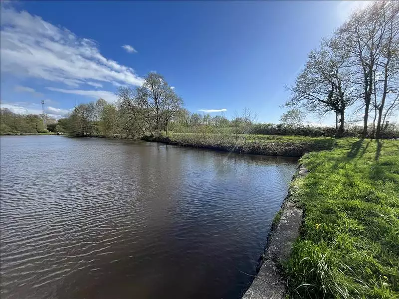 Étang d'agrément de 1,5 ha à Saint-Sébastien — photo 3