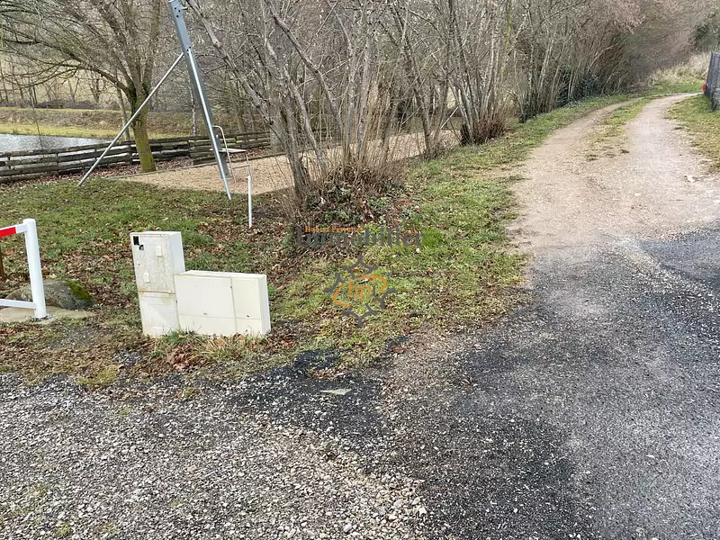Étang d'agrément à Saint-Beauzély — photo 2