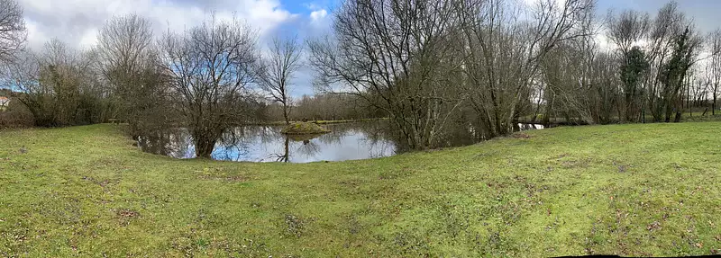 Étang de pêche à Pouzauges