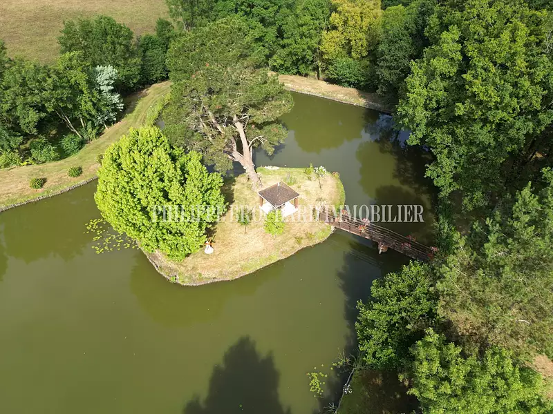 Étang de pêche à Le Poiré-sur-Vie