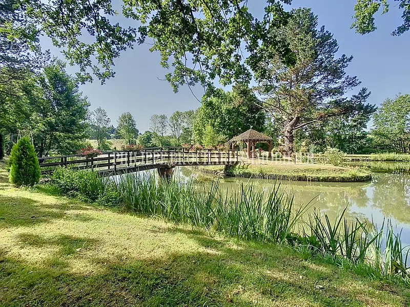 Étang de pêche à Le Poiré-sur-Vie